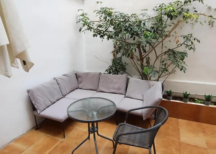 Increible Apartamento Con Terraza Al Lado De Torres De Quart