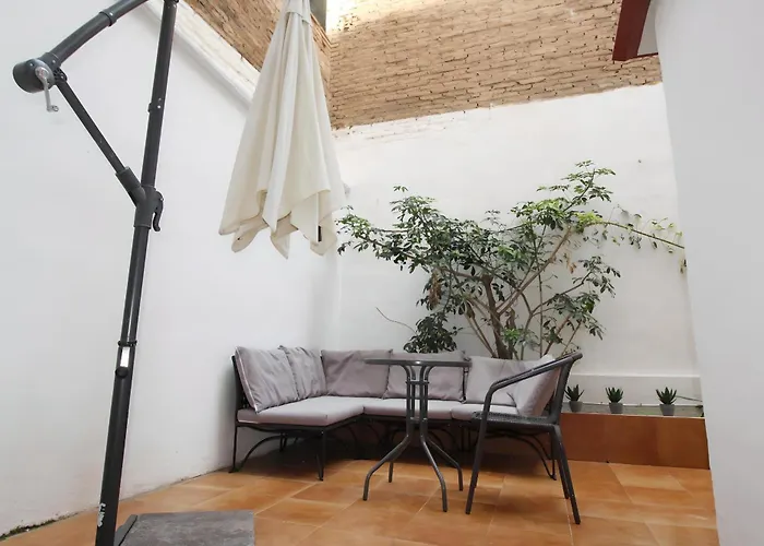 Increible Apartamento Con Terraza Al Lado De Torres De Quart