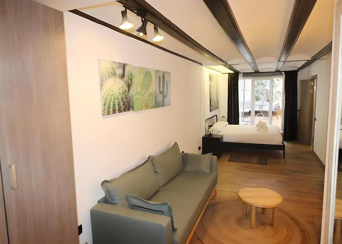 Increible Apartamento Con Terraza Al Lado De Torres De Quart